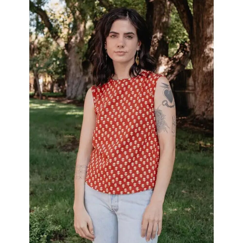 Mata Traders Millie Muscle Tee Micro Floral Red - Size Large - Brand New!